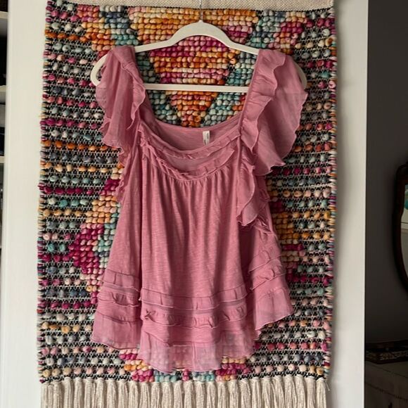 NWT Anthropologie Romantic top.  Super cute!! - Picture 1 of 4